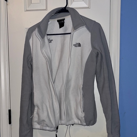 The North Face Women's White and Gray Fleece Jacket - Picture 4 of 4